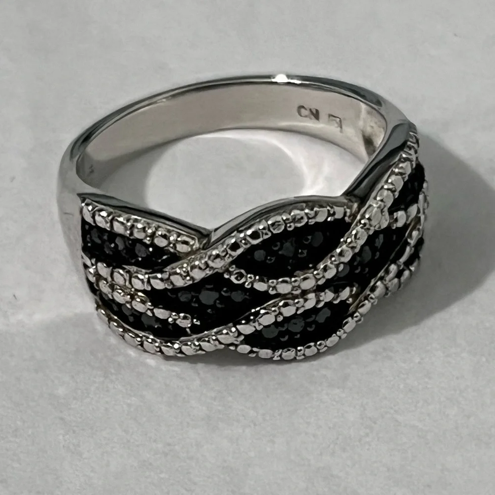 Kay Jeweler Loved Authentic Black Sapphire & Sterling Silver Criss-Cr…